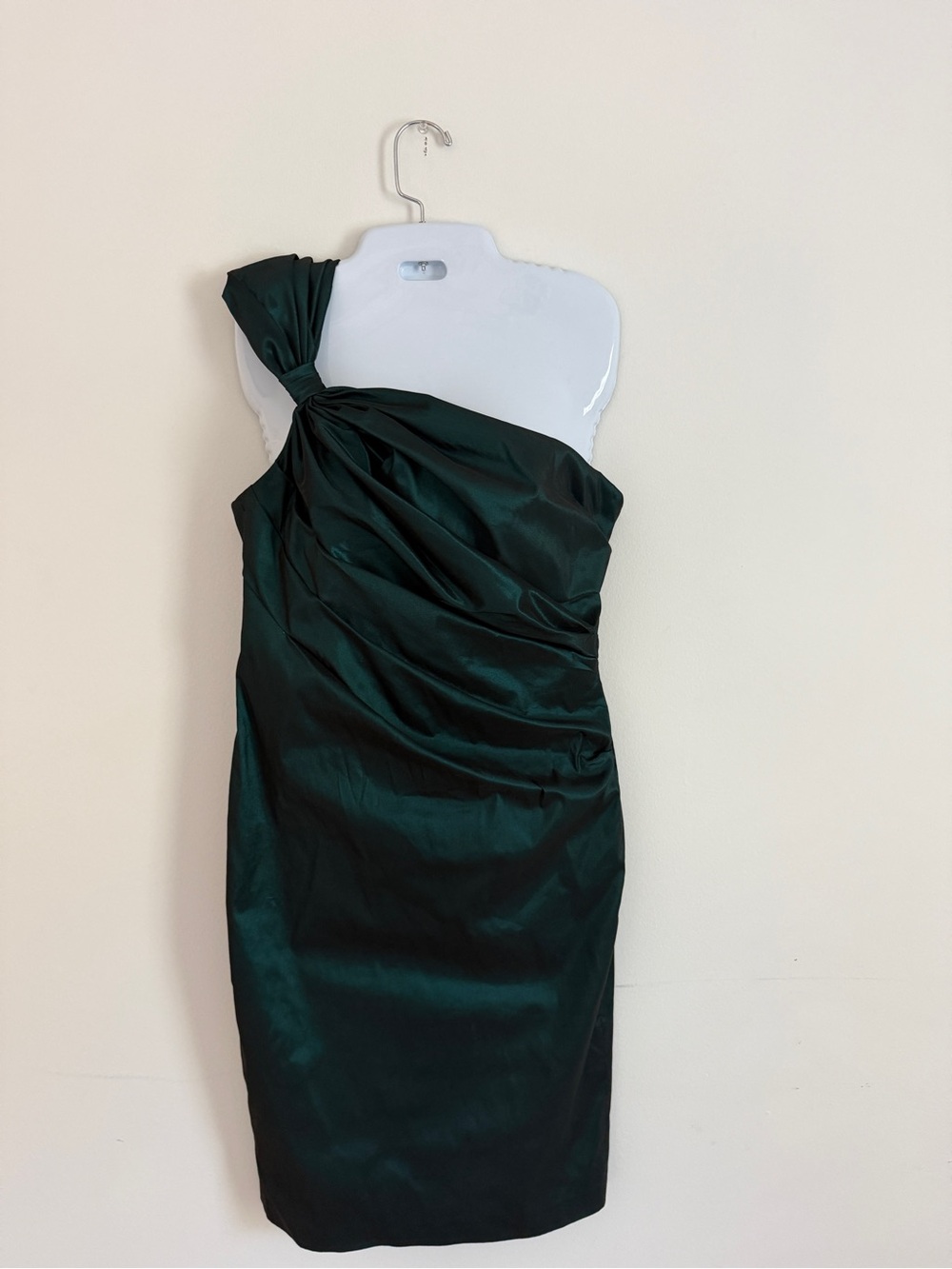 Maggy London One-Shoulder Emerald Green Cocktail Dress